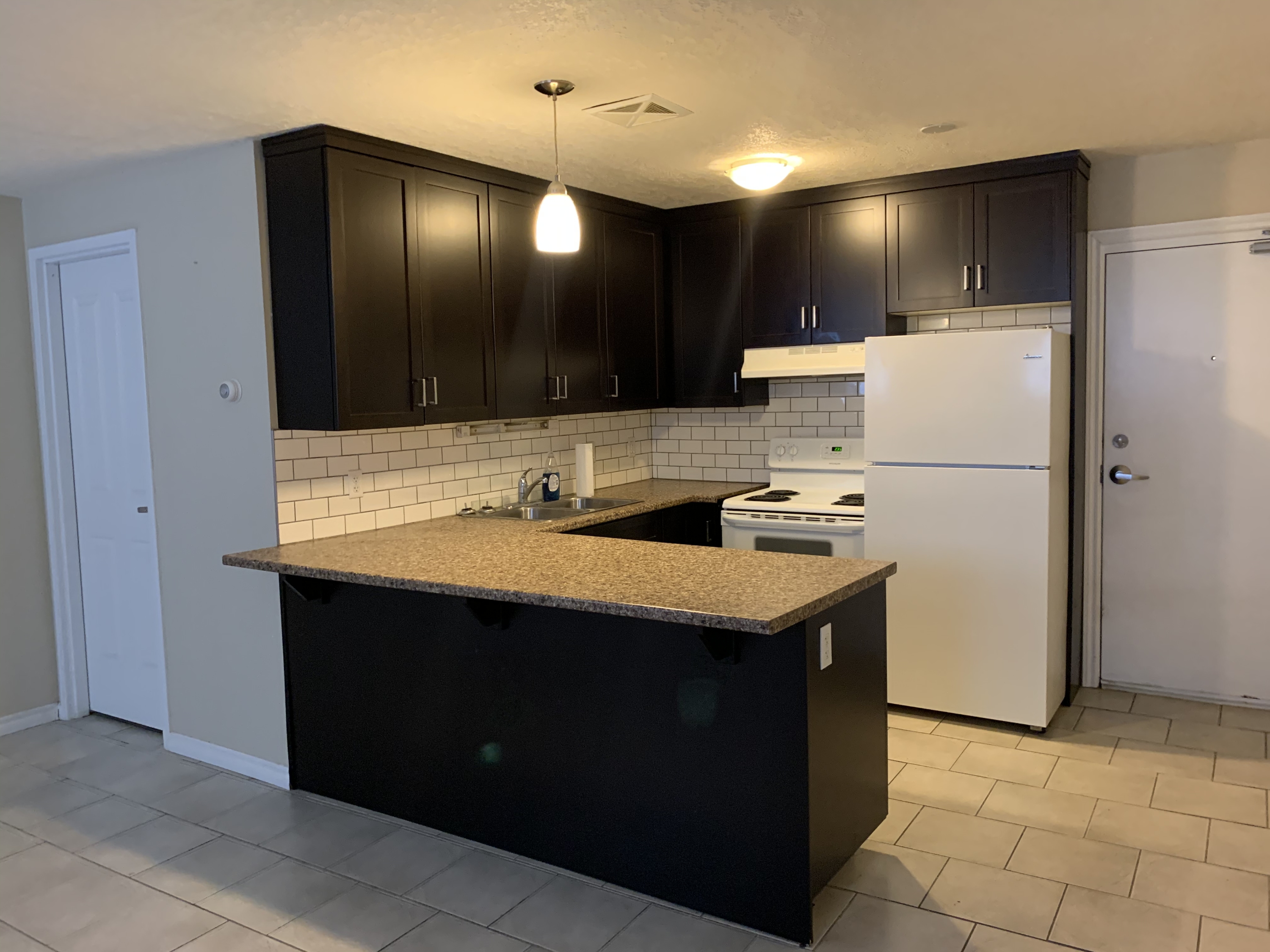 21-30 Westmount Road West