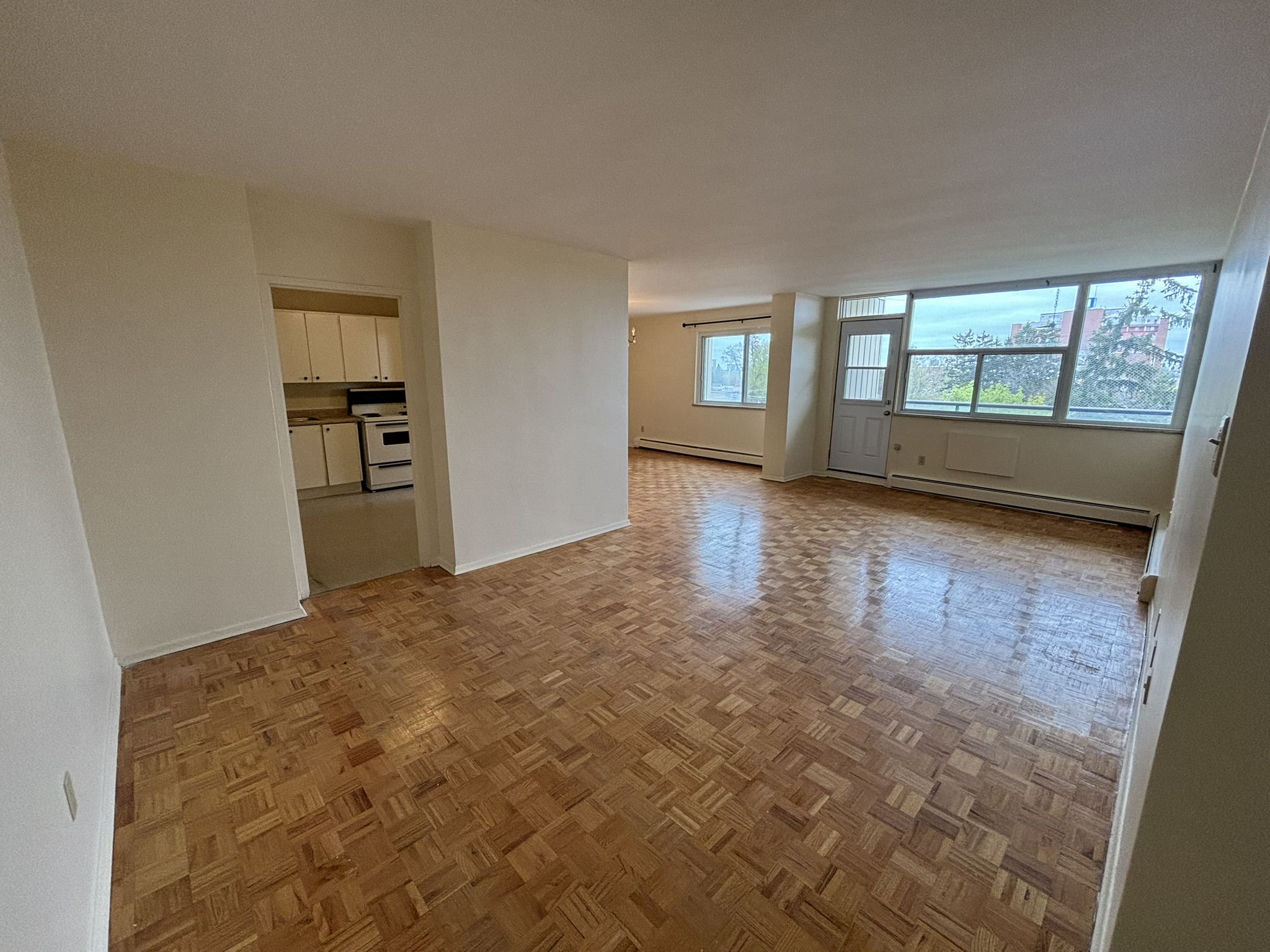 1061 Queen's Boulevard - 603